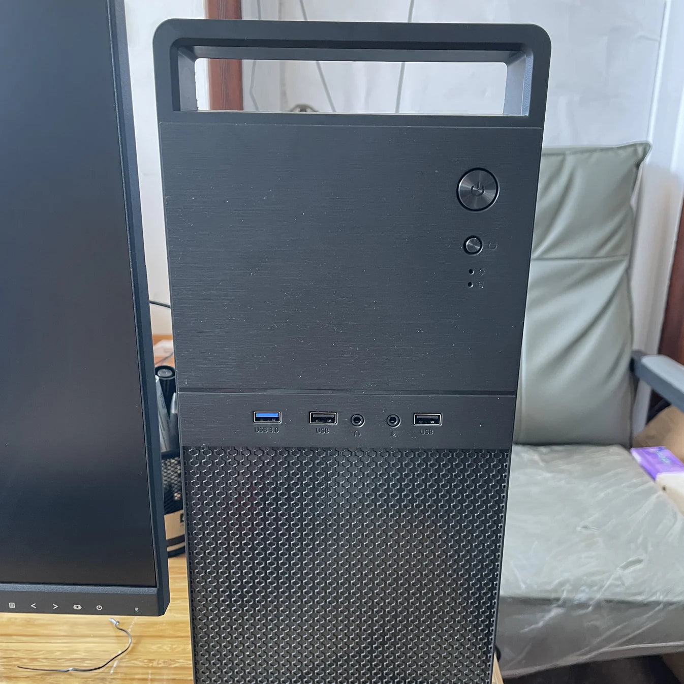Brand new office and gaming PC (Intel Core i5 12400 CPU processor, GIGABYTE brand motherboard,integrated graphics, 48GB RAM, 500GB SSD, free 24-inch screen)